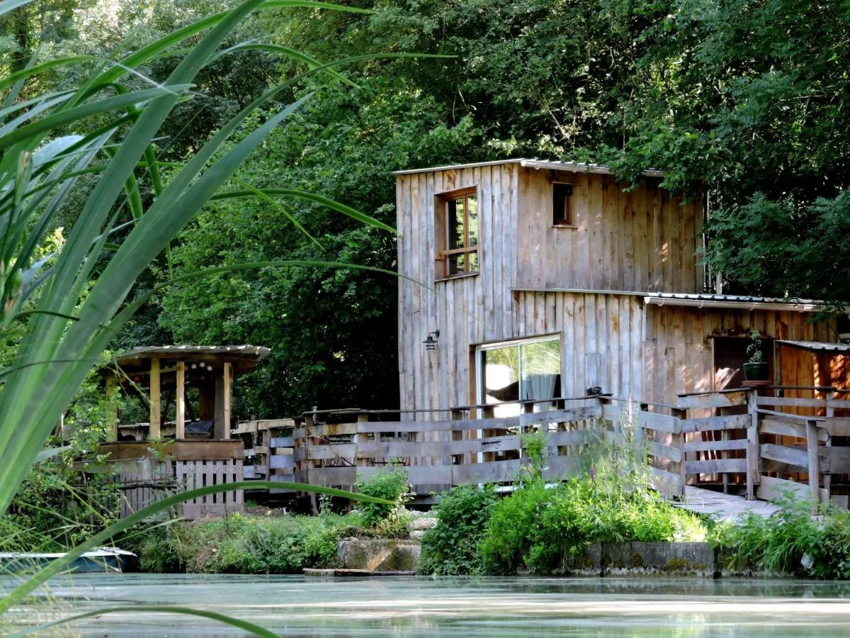 La Cabane du vigneron de Connigis (hébergement insolite à la ferme), Connigis