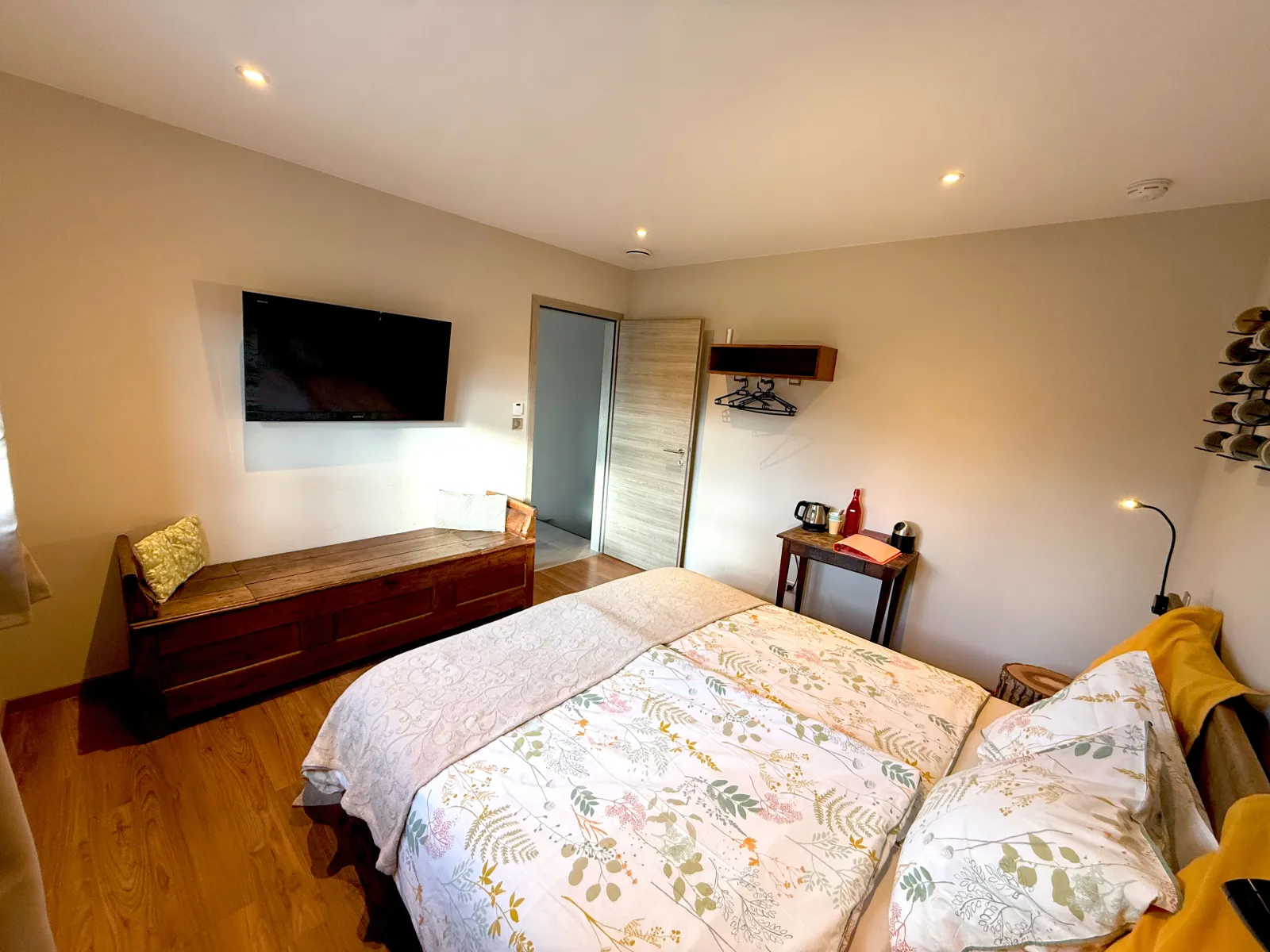La Chambre aux Bouteilles du Domaine Gueth, Gueberschwihr : image 2