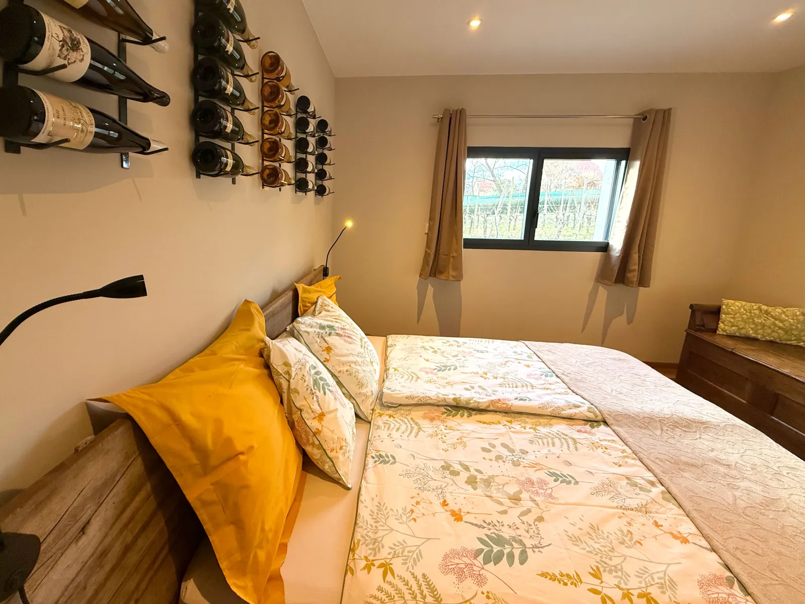 La Chambre aux Bouteilles du Domaine Gueth, Gueberschwihr : image 3