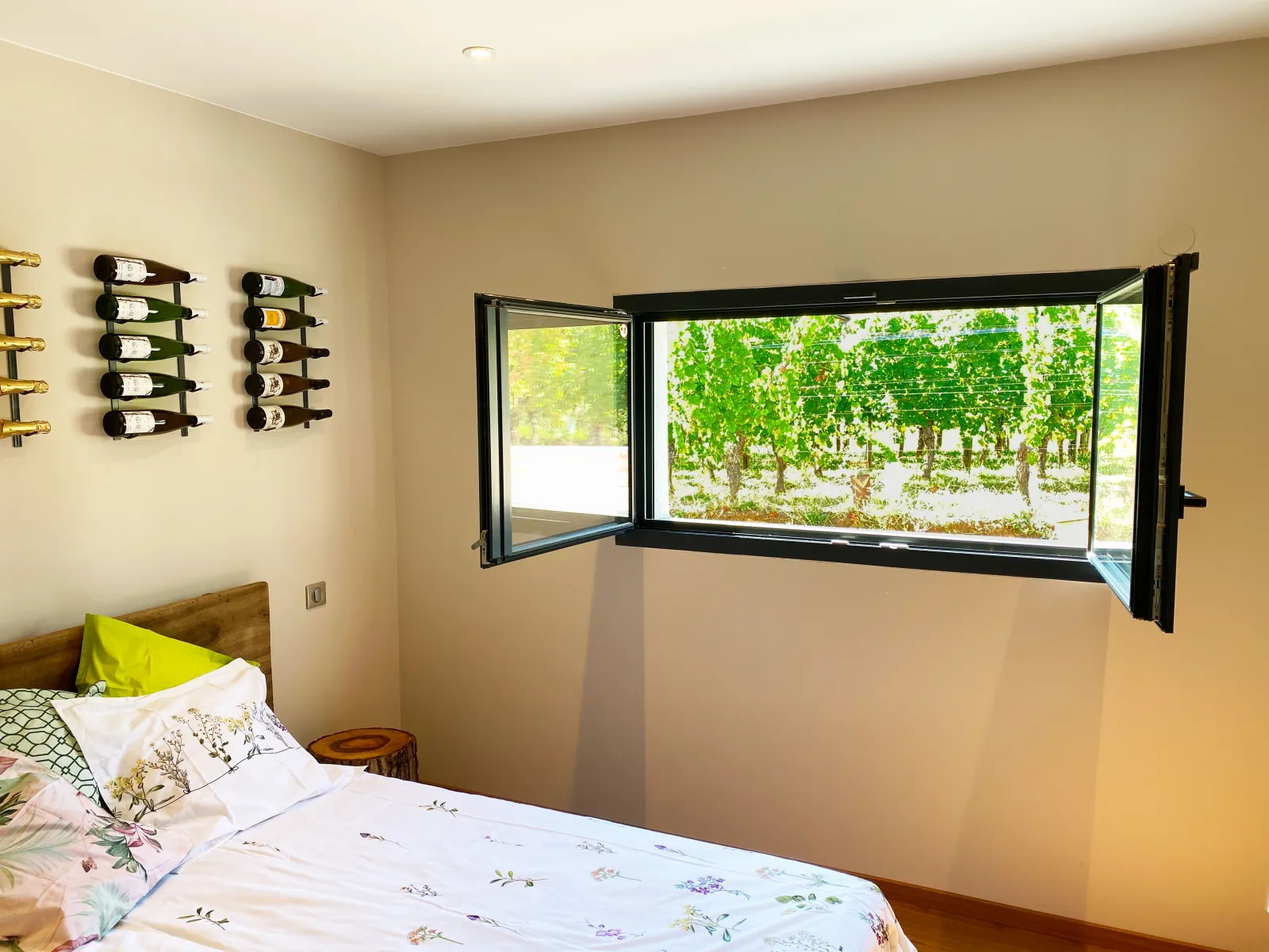 La Chambre aux Bouteilles du Domaine Gueth, Gueberschwihr : image 4