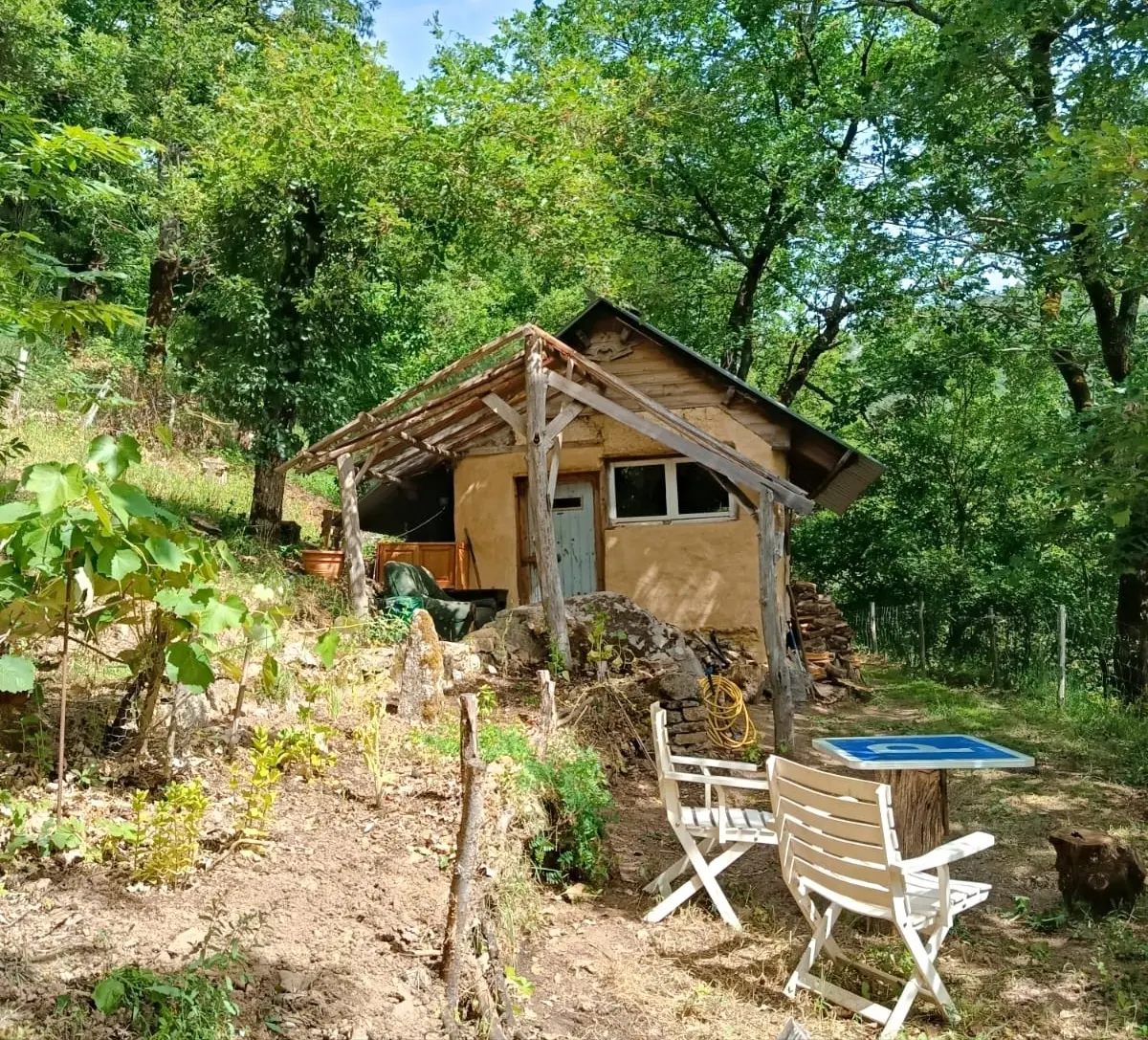 La Chouette Cabane (hébergement insolite à la ferme), Ispagnac