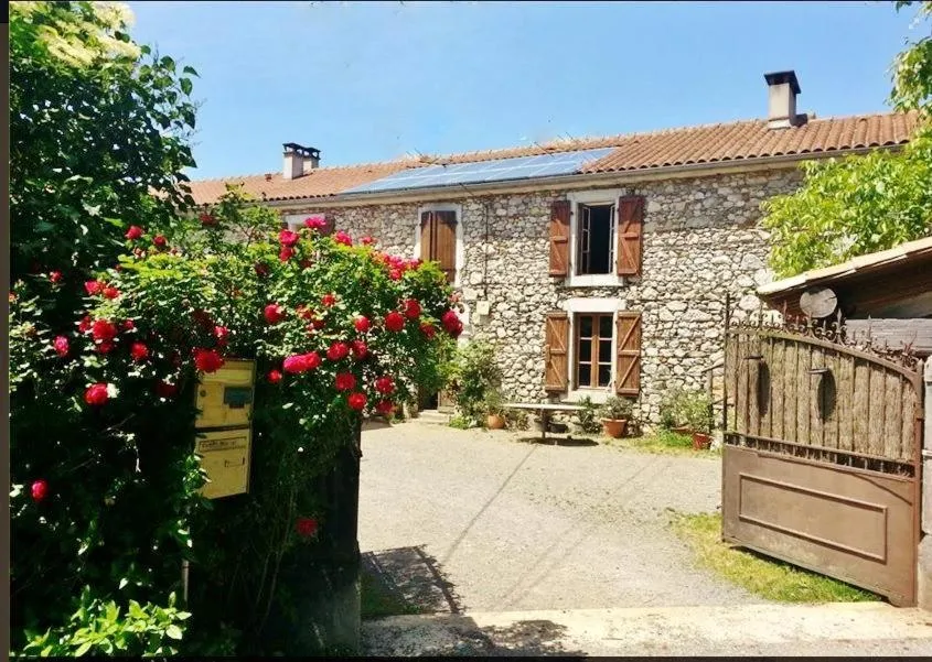 La Ferme de la Soula (chambre d'hôtes à la ferme), Lombrès