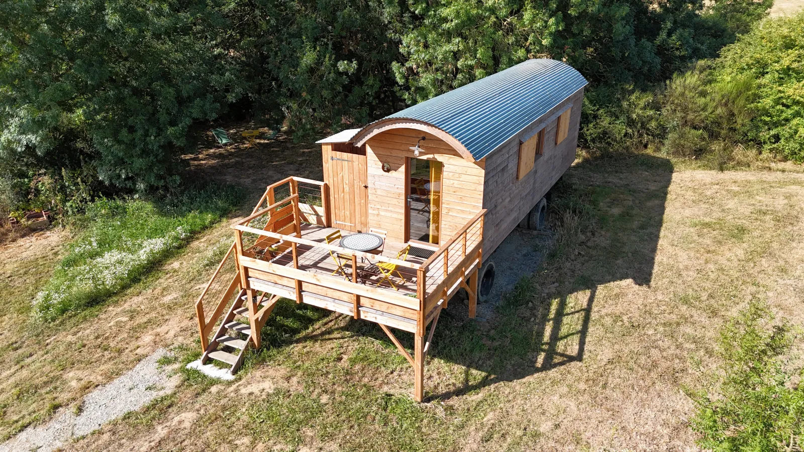 La grande roulotte de Pitoué (hébergement insolite à la ferme), Campbon
