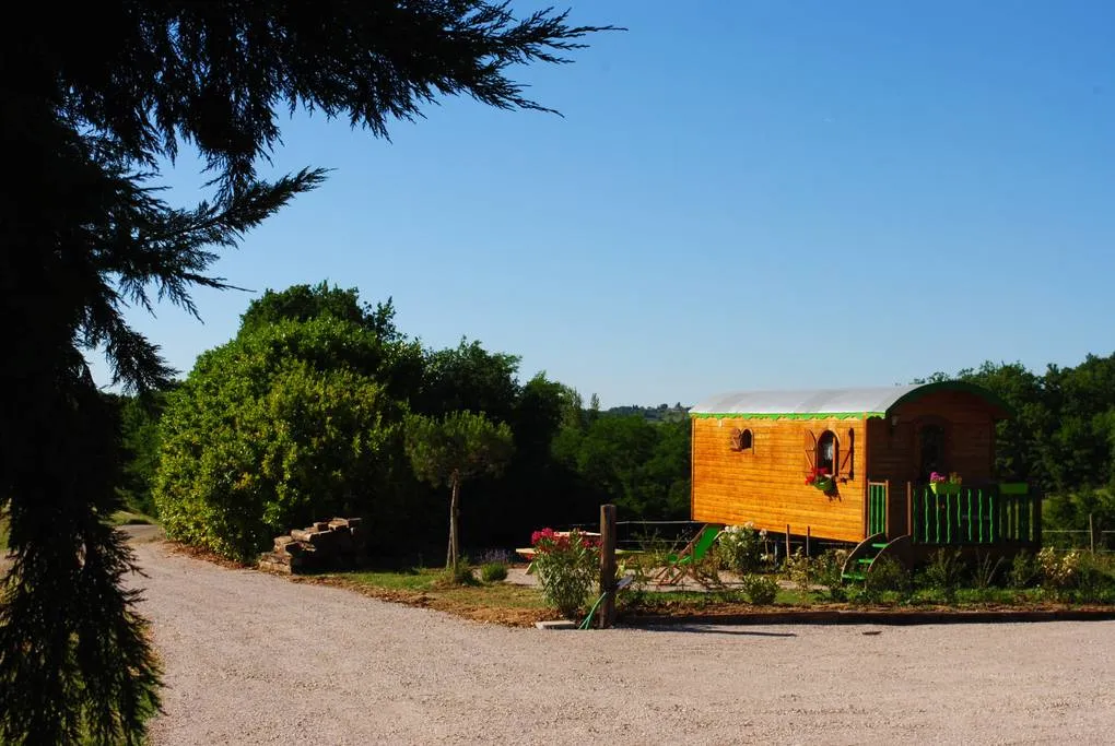 La Roulotte du Cos (hébergement insolite à la ferme), L'Honor-de-Cos