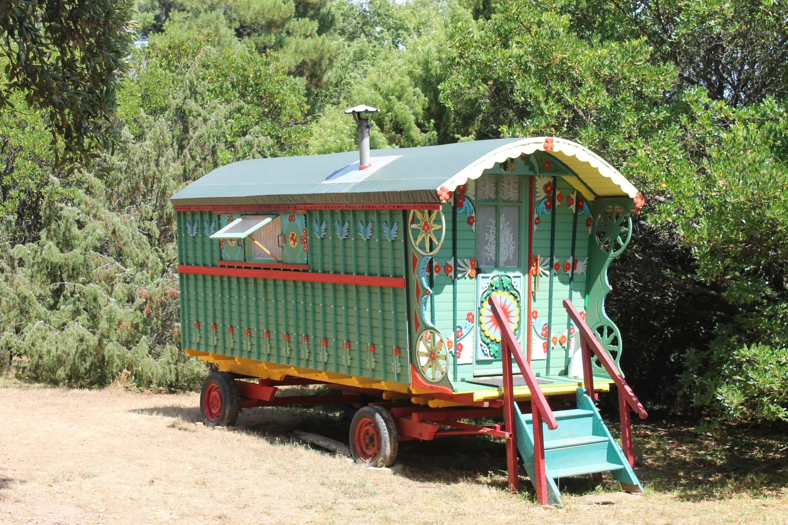 La Roulotte Verte de Blandine (hébergement insolite à la ferme), La Garde-Freinet