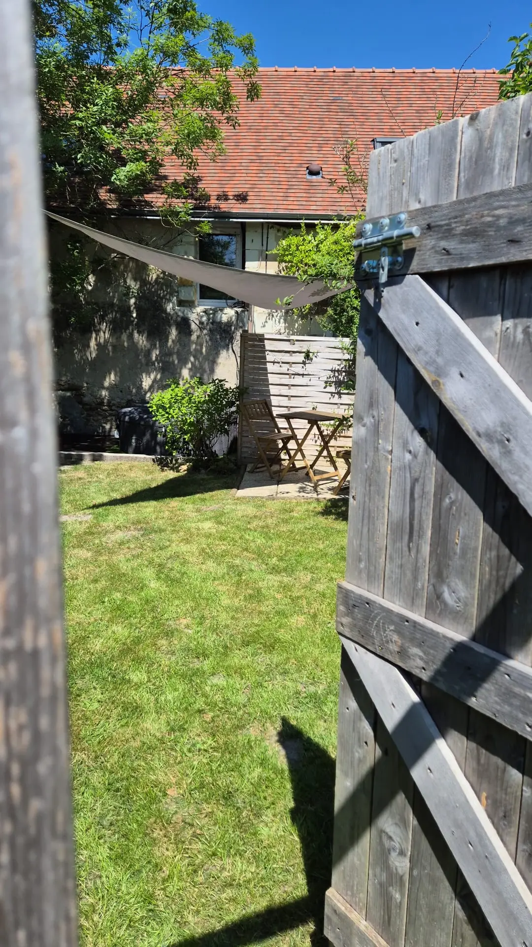 Le Jardin Secret (gîte à la ferme), Continvoir