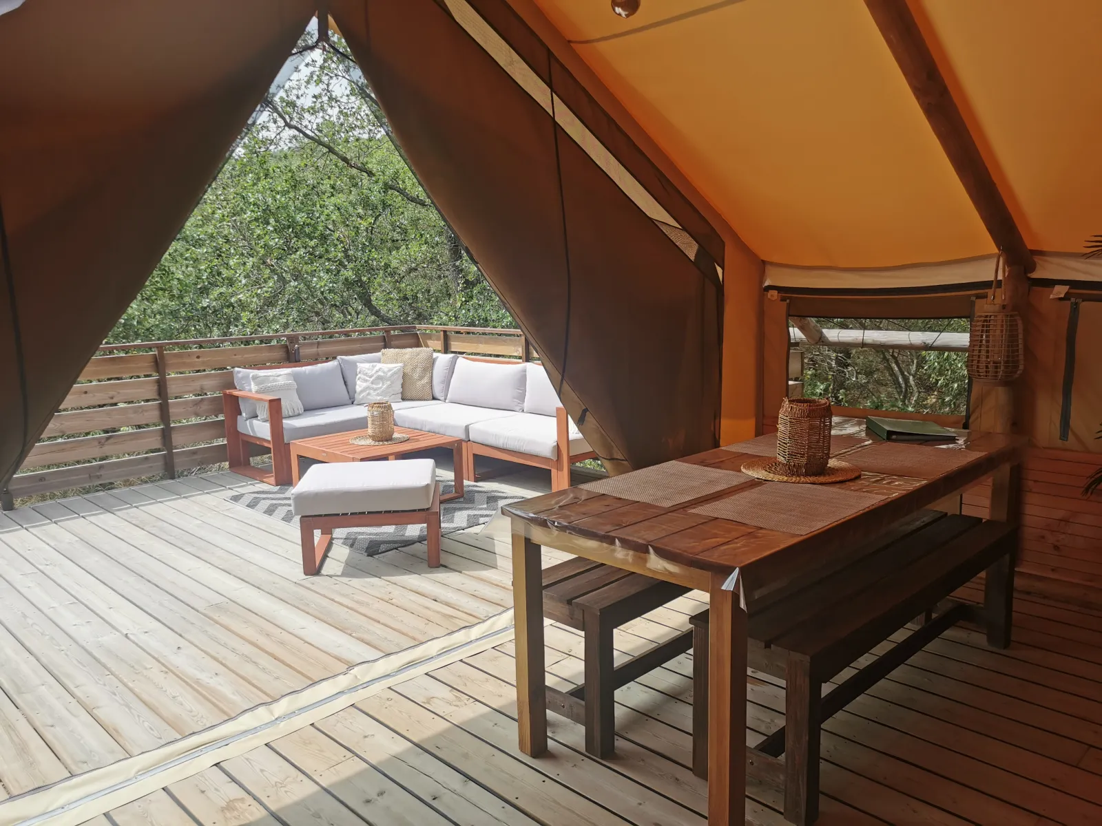 Le Lodge Cocooning de Clots das Vignes (tente à la ferme), Ansignan
