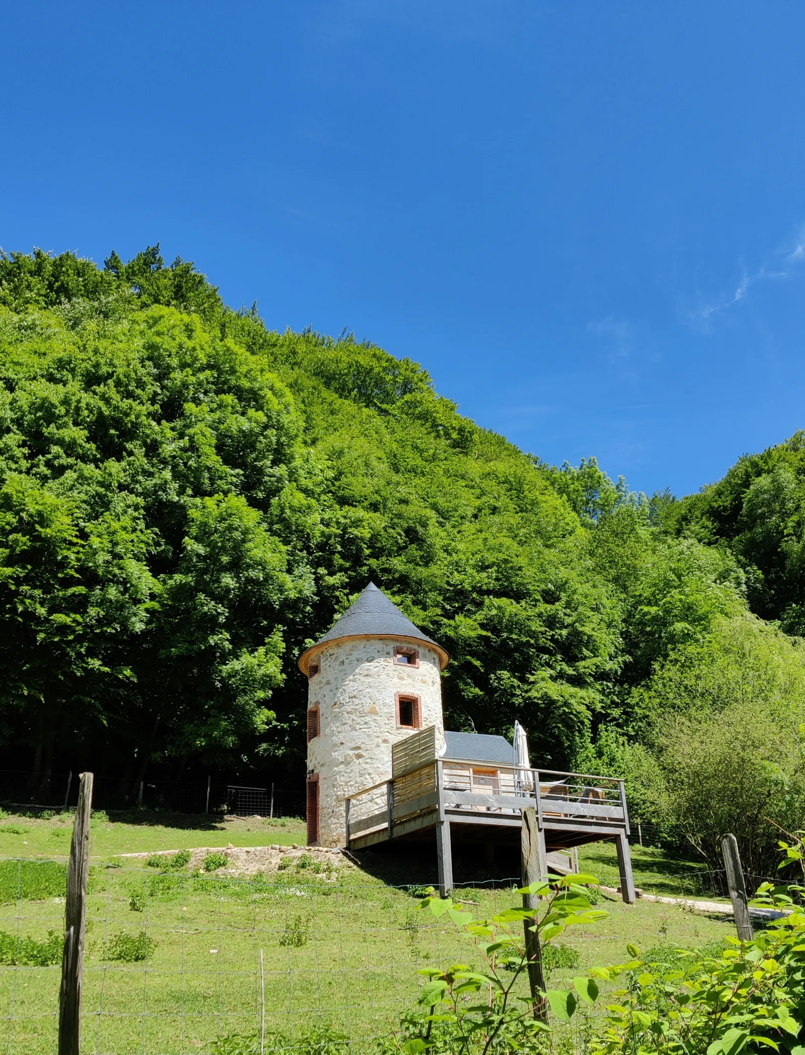 Le Pigeonnier du Perchoir (hébergement insolite à la ferme), Gerde