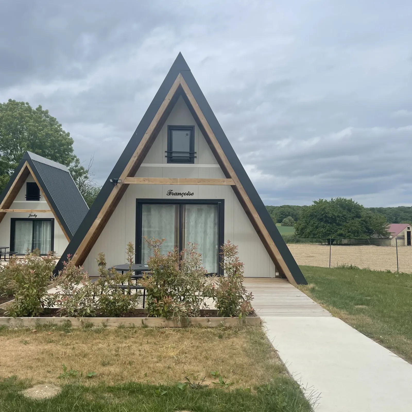 Le Tipi Françoise (hébergement insolite à la ferme), Blancs-Coteaux