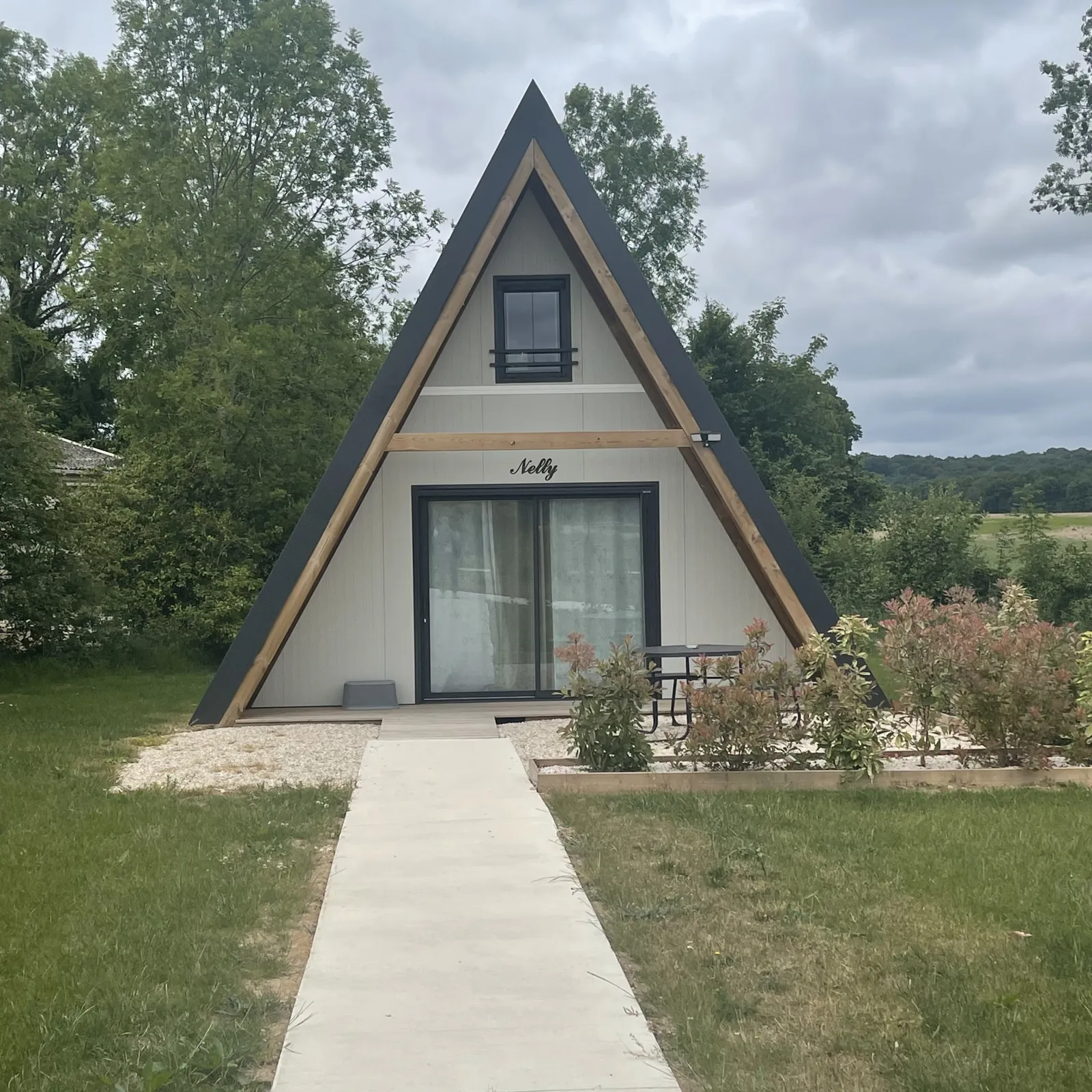 Le Tipi Nelly (hébergement insolite à la ferme), Blancs-Coteaux