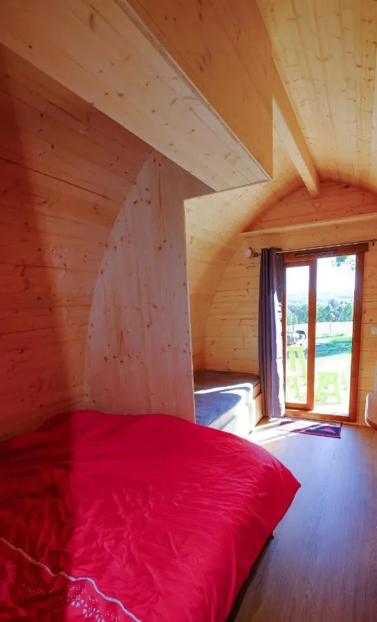 Les Roulottes de la Ferme des Chanaux, Saint-Julien-d'Ance : image 2