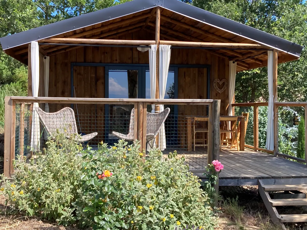 Lodge Miel et Coton (tente à la ferme), Villarzel-du-Razès