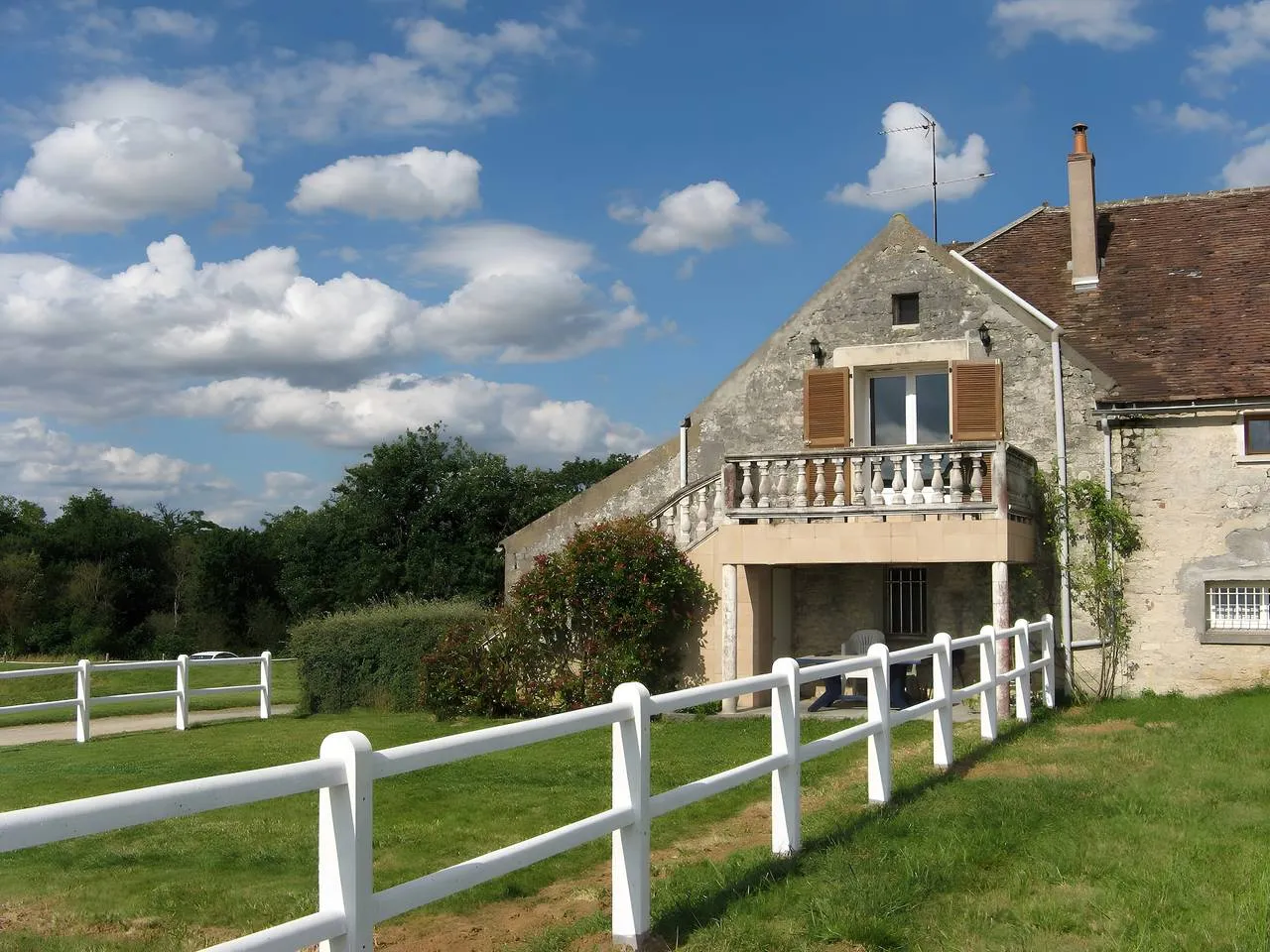 Maison Datcha du Haras de la Fontaine (gîte à la ferme), Poligny