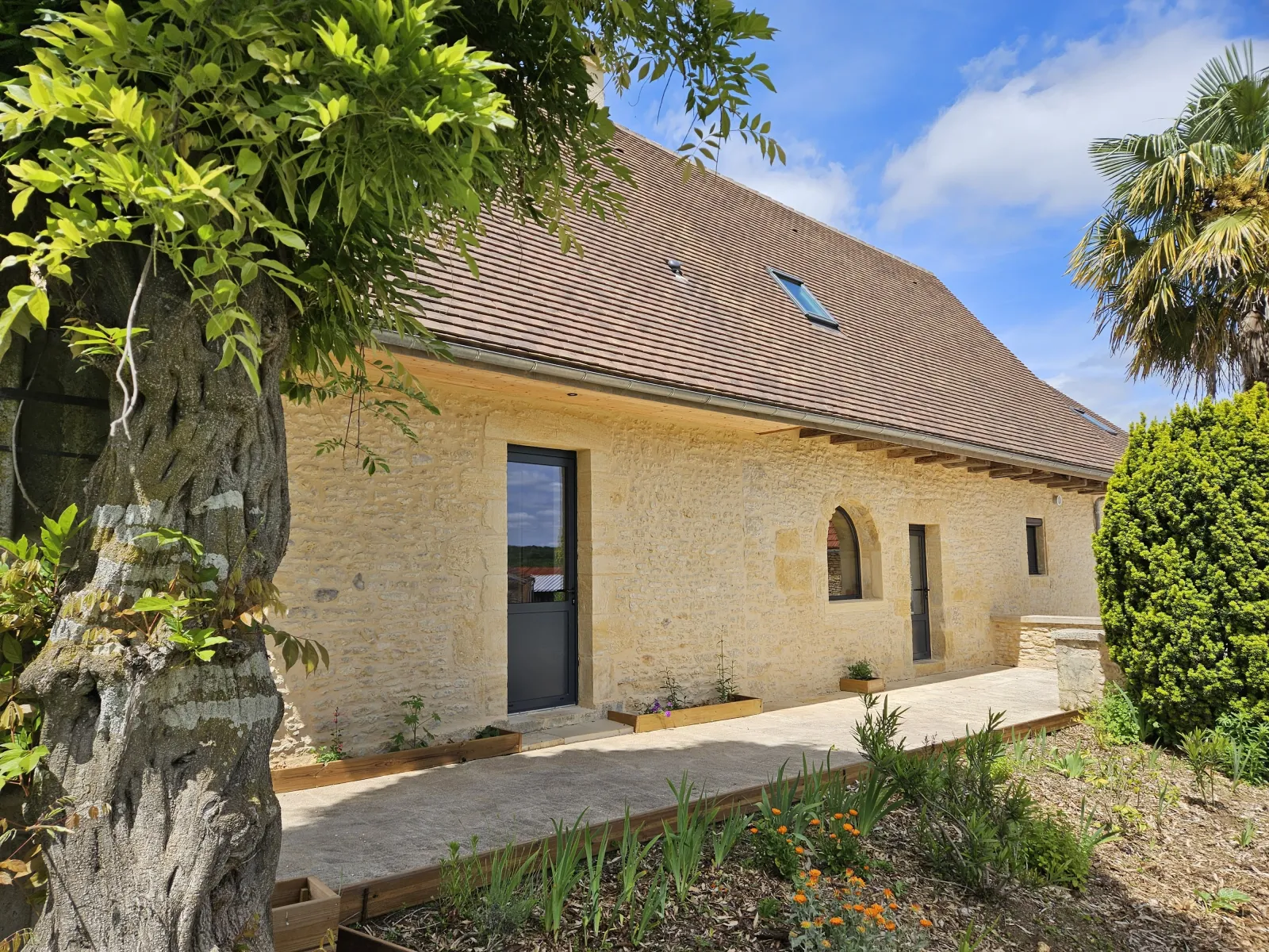 Maison de Famille au Corps de Ferme (gîte à la ferme), Saint-Geniès