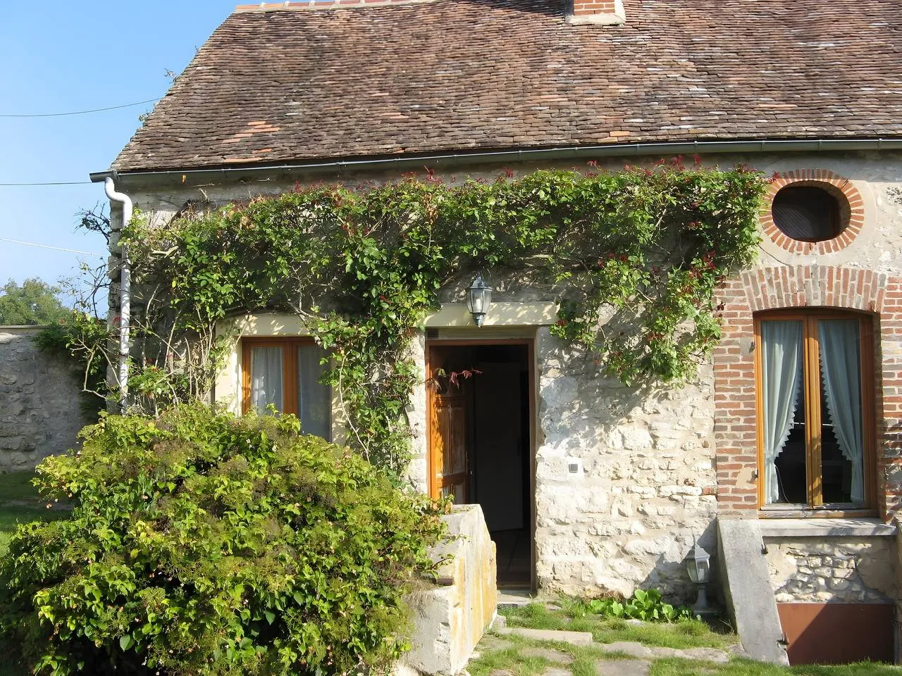 Maison Diva du Haras de la Fontaine, Poligny : image 2