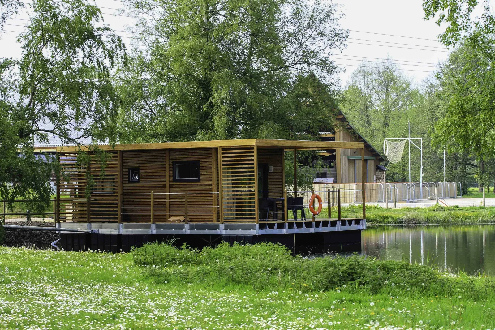 Maison sur l'eau 1 du LieuDieu (hébergement insolite à la ferme), Beauchamps