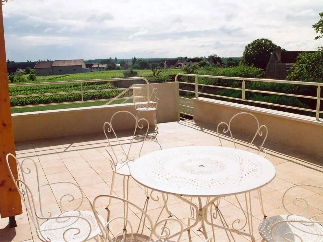 Maison viticole au-dessus du chai, Chorey-les-Beaune : image 2