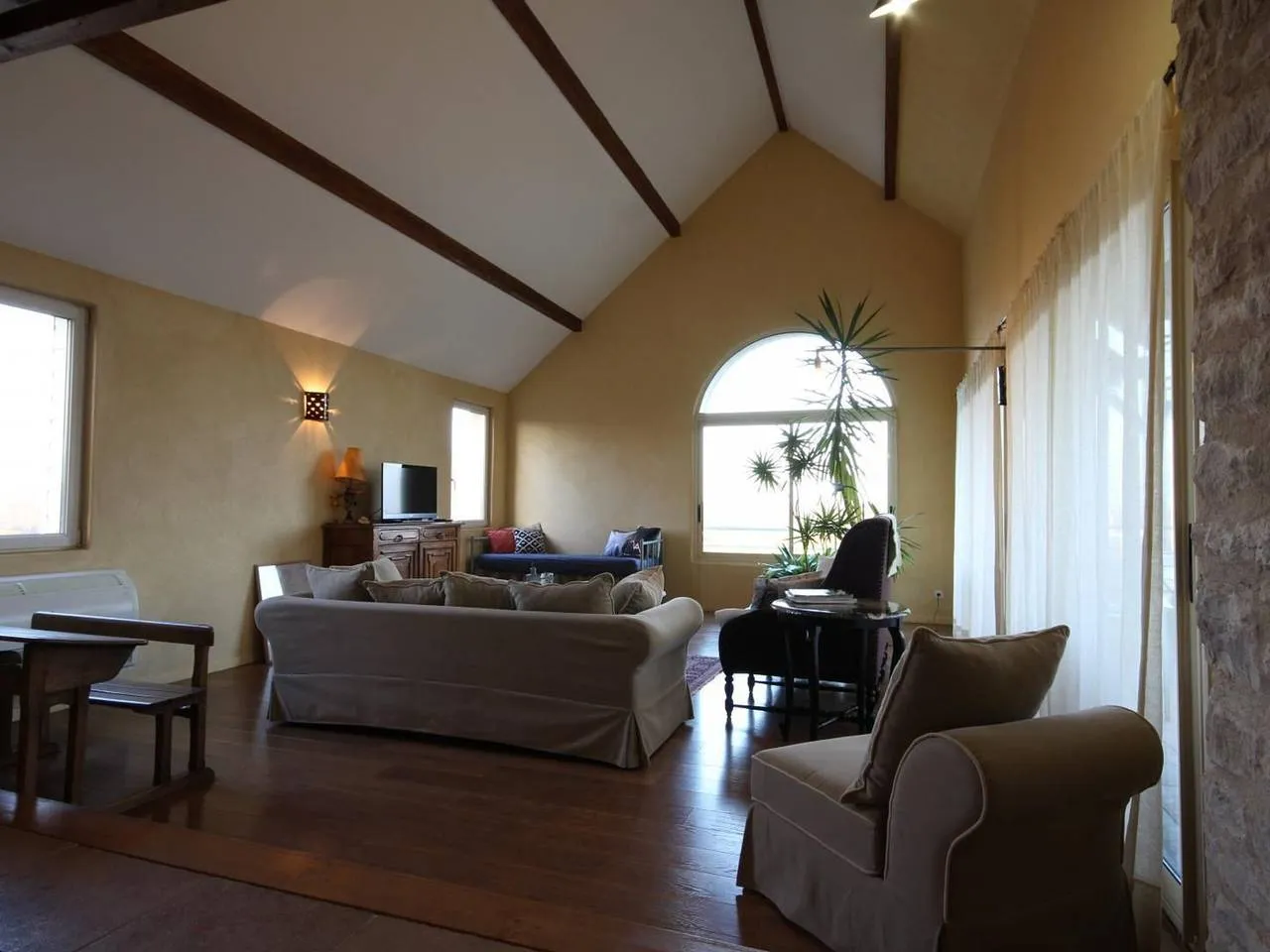 Maison viticole au-dessus du chai, Chorey-les-Beaune : image 5