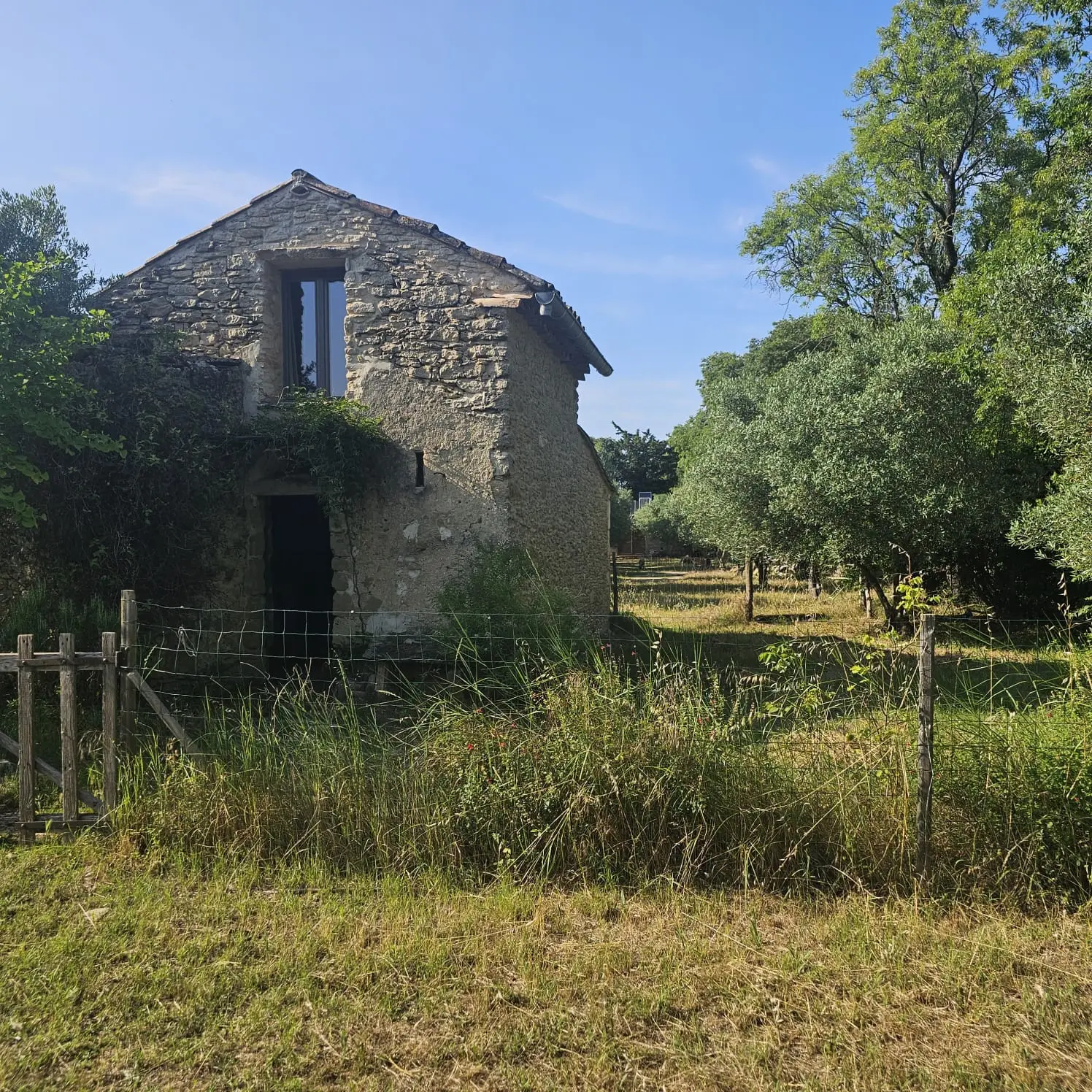 Mazet de la Ferme des Clos d'Uzès (gîte à la ferme), Montaren-et-Saint-Médiers