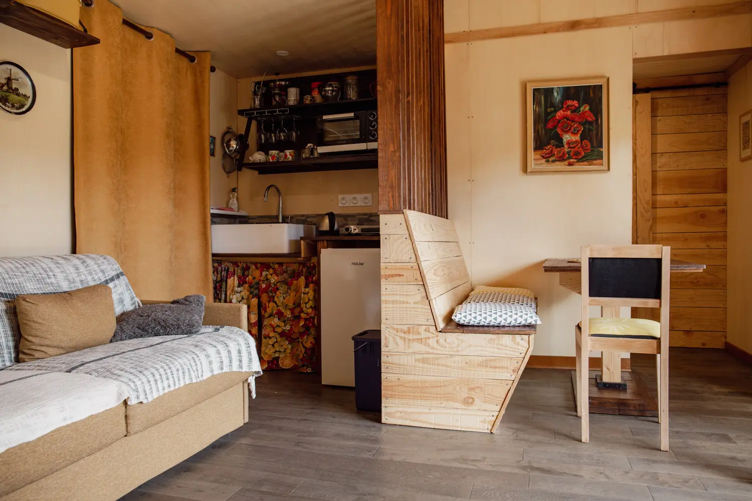 Micro Gîte du Pré Bord, Saint-Rirand : image 2