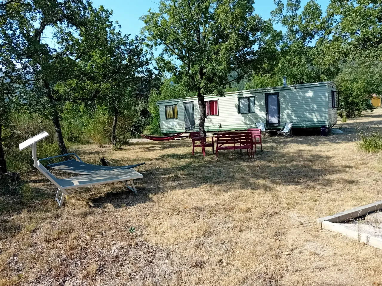 Mobil-Home de la Ferme au Safran (hébergement insolite à la ferme), Mazaugues