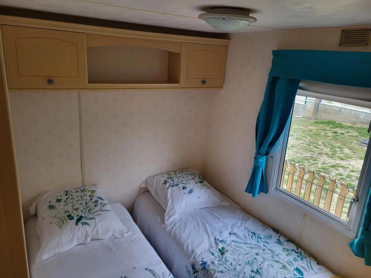 Mobil-home de la ferme d'Éric, Le Neufbourg : image 2