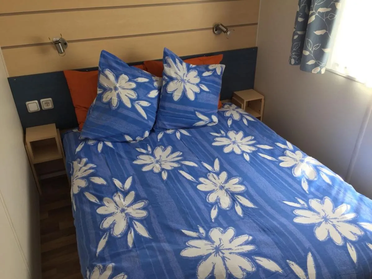 Mobil-home de la Ferme équestre La Mouillère, Chalabre : image 2