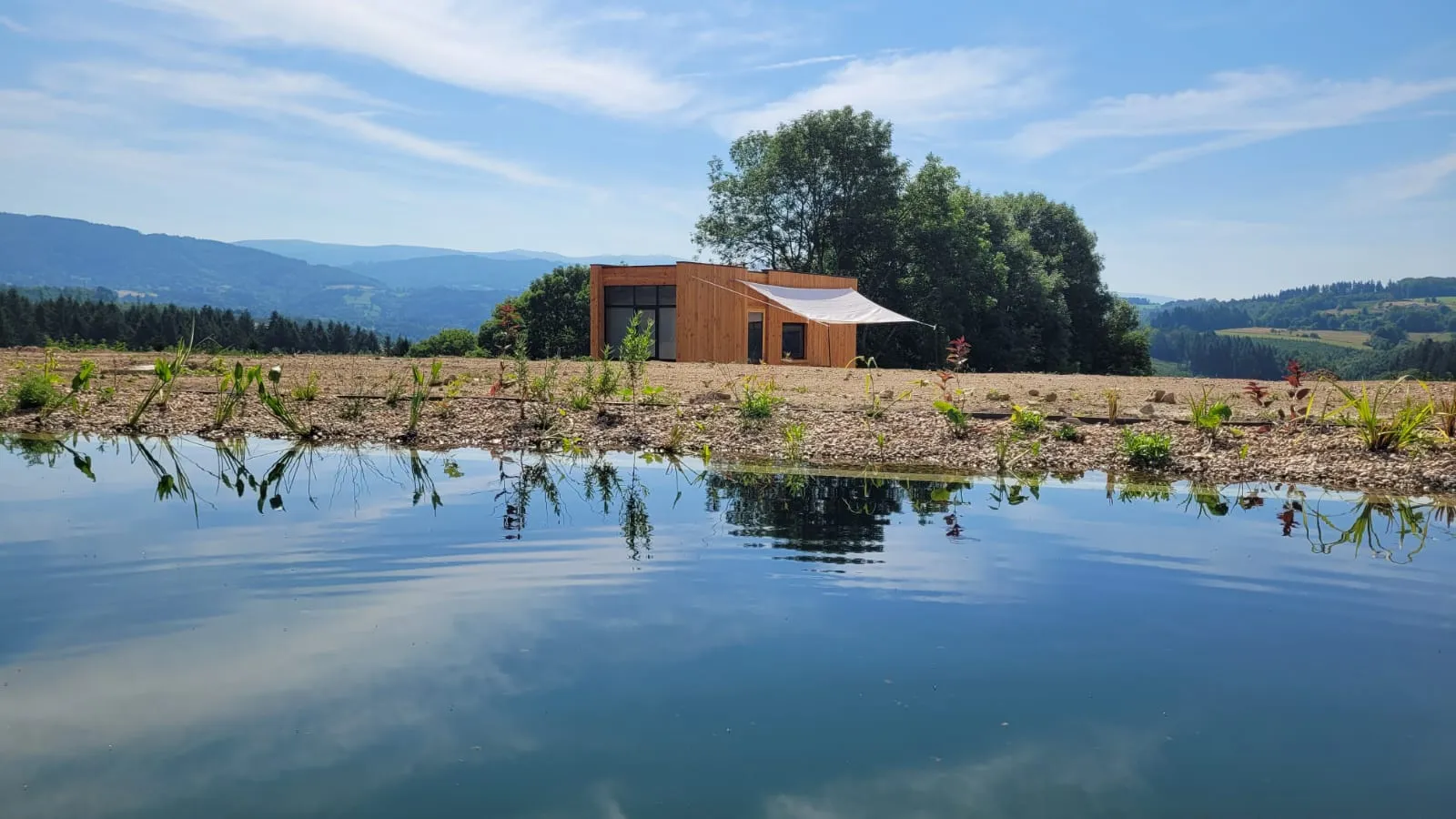 PATiny Lodge (hébergement insolite à la ferme), Augerolles