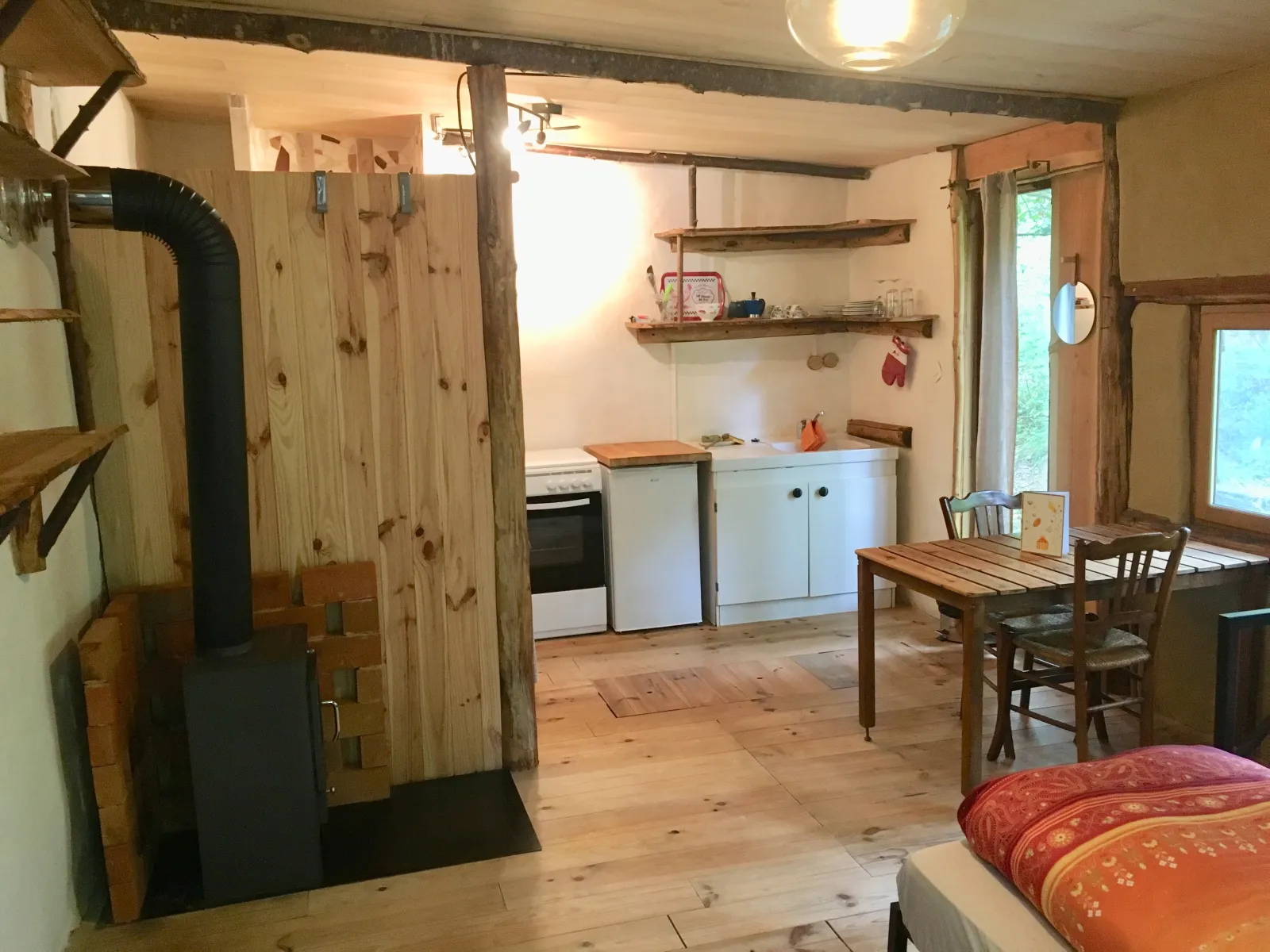 Petite cabane de la Goursaline (hébergement insolite à la ferme), Bussière-Galant