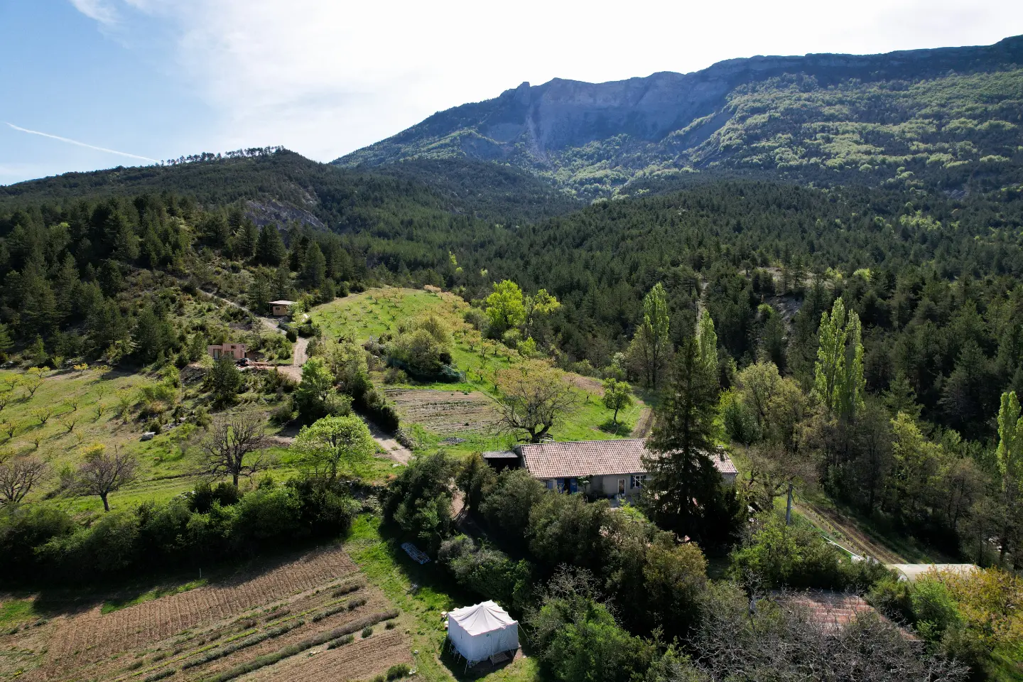 Petite Tiny de Pierre Vieille (hébergement insolite à la ferme), Cornillac