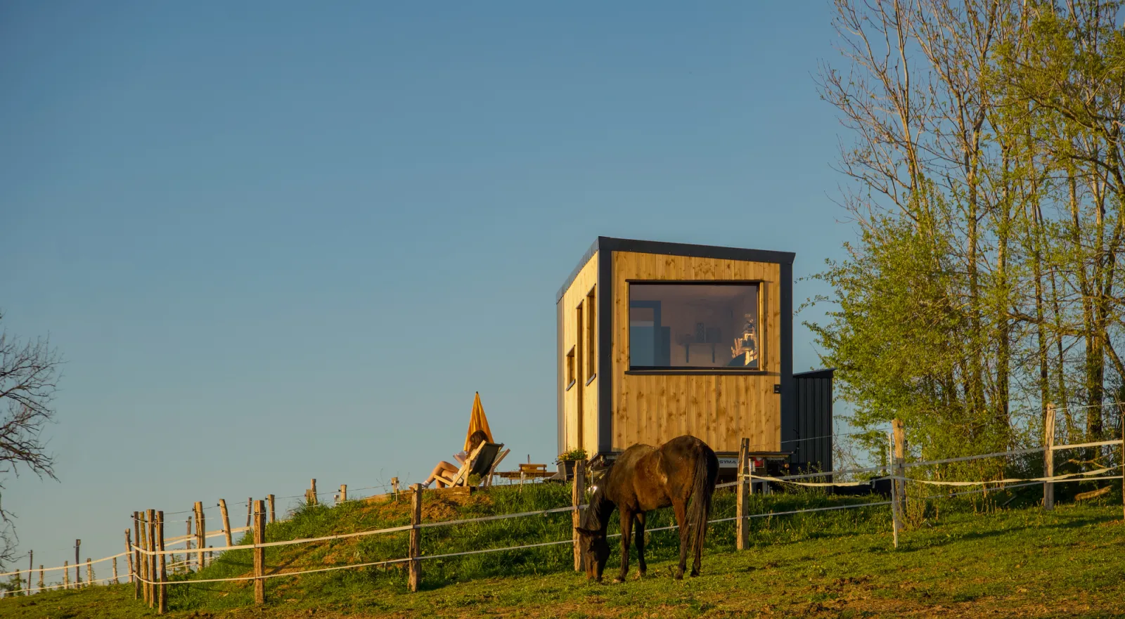 Refuge Brise Jurassienne (hébergement insolite à la ferme), Moutoux