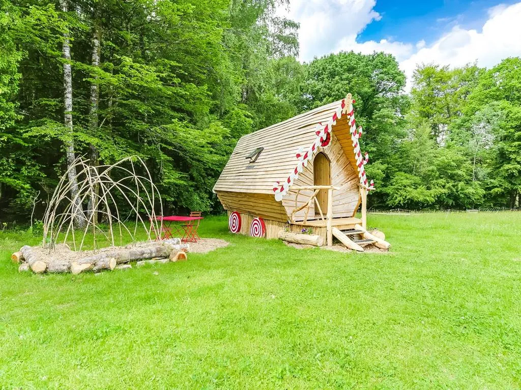 Roulotte Hansel et Gretel du Verbamont (hébergement insolite à la ferme), Claudon