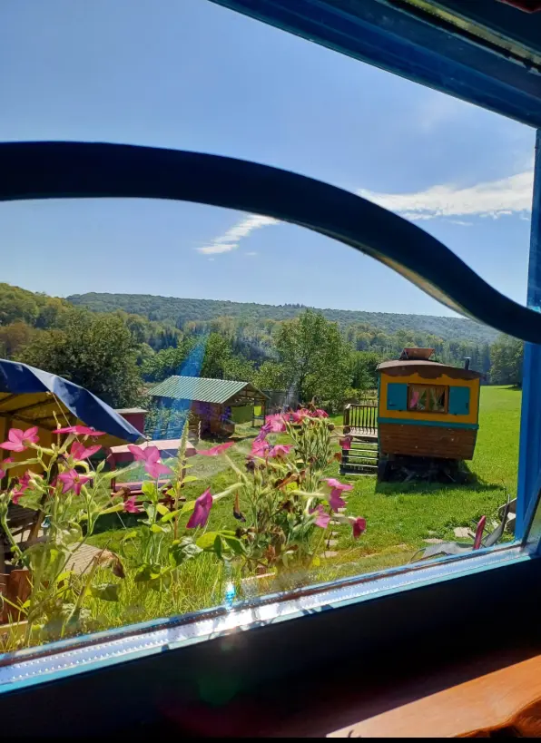 Roulotte Rose, Confracourt : image 5