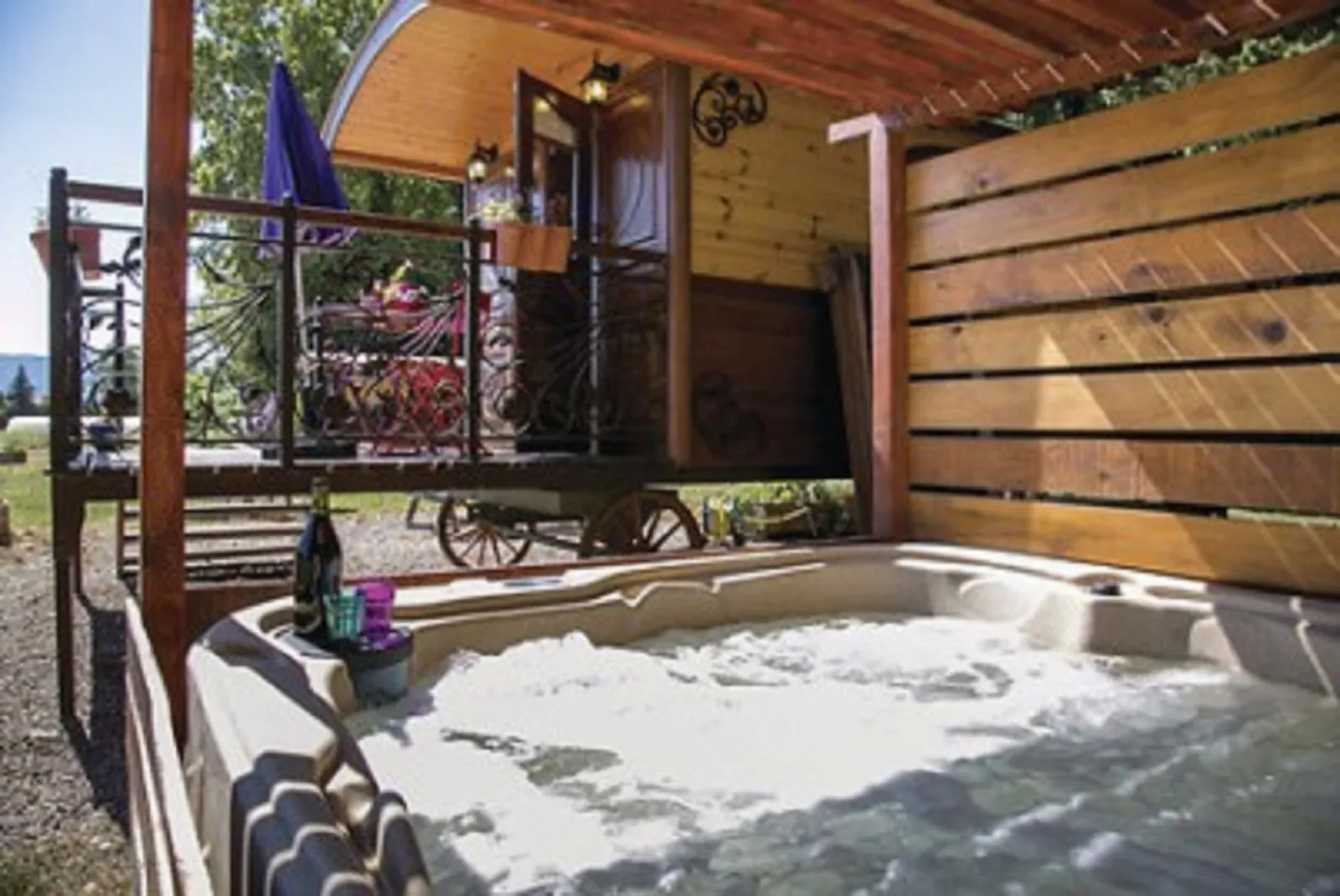 Roulotte Spa bohème du Maraîcher, Elne : image 2