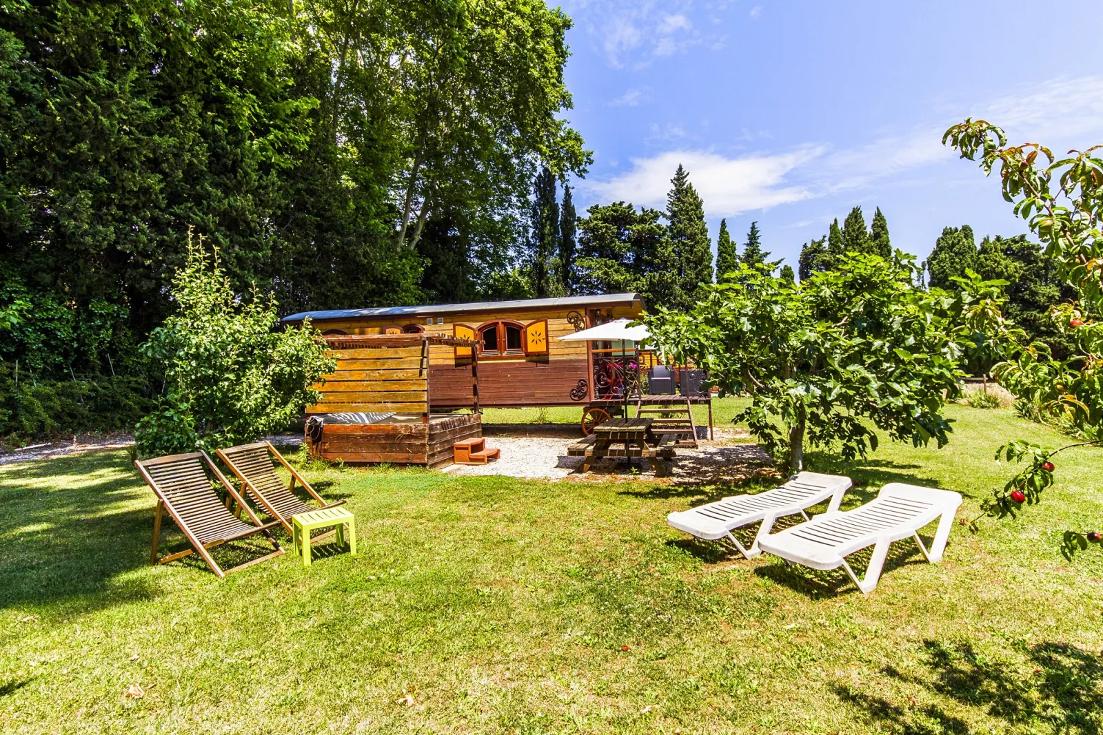 Roulotte Spa Gitane du Maraîcher (hébergement insolite à la ferme), Elne