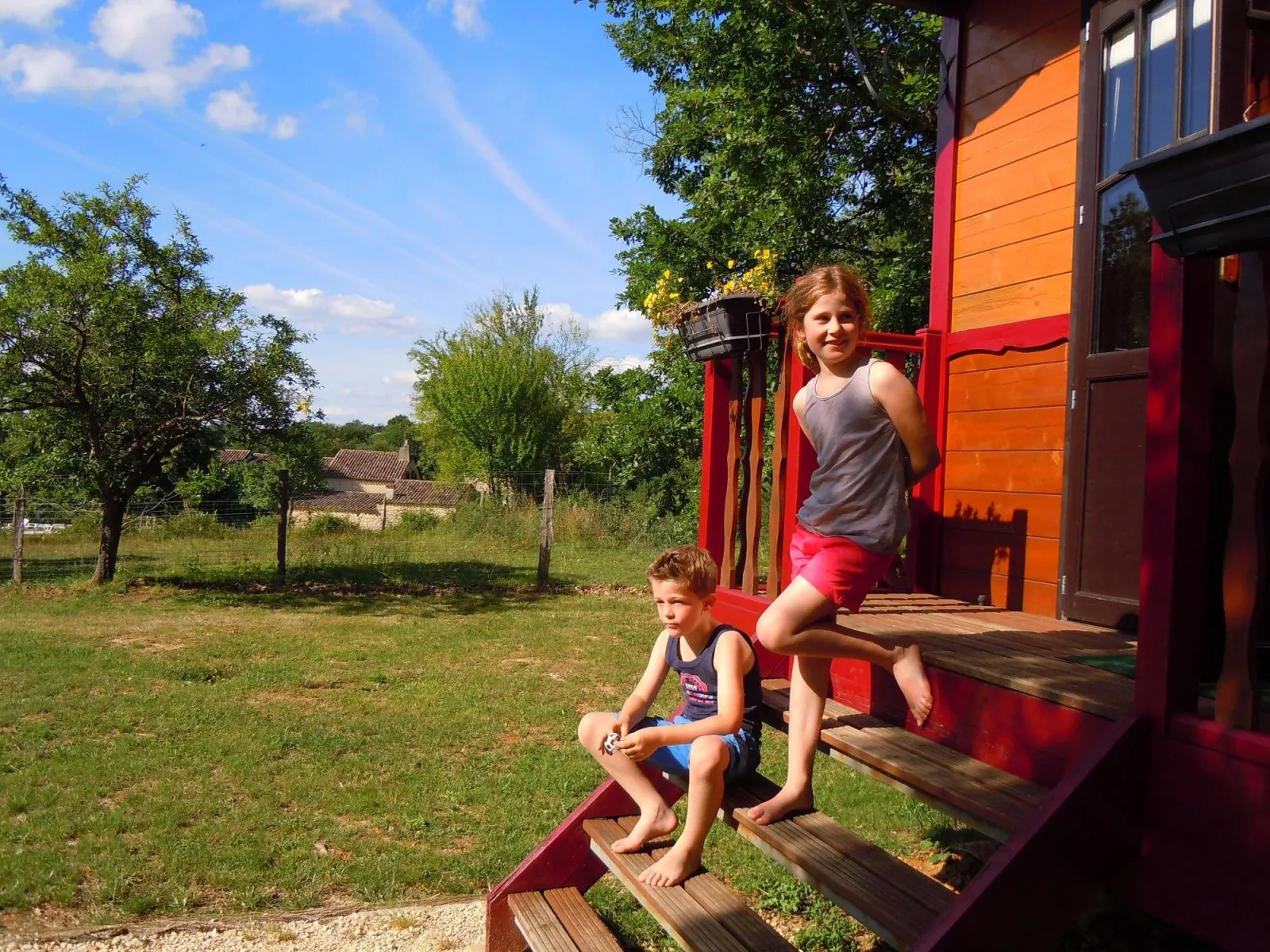 Roulottes familiales de Sirguet, Monsac : image 2