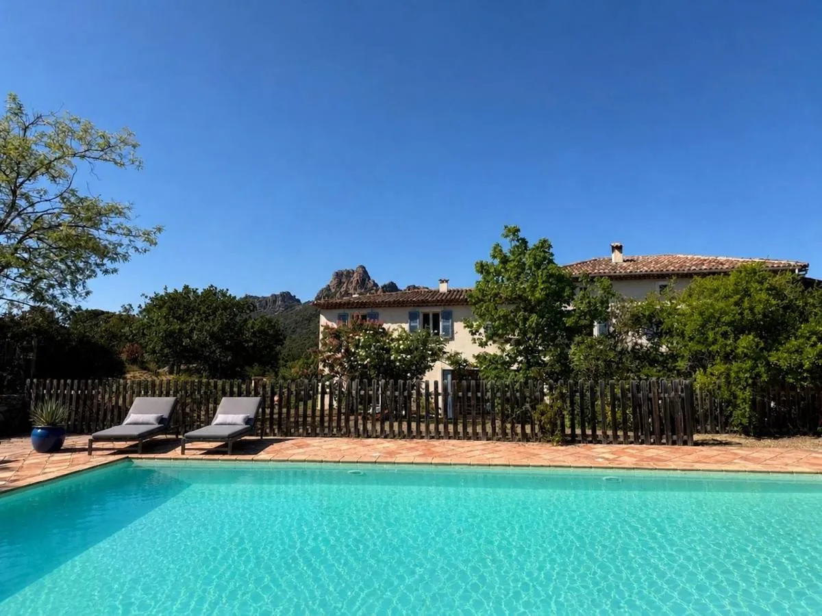 Studio chez l'Apiculteur (gîte à la ferme), Roquebrune-sur-Argens