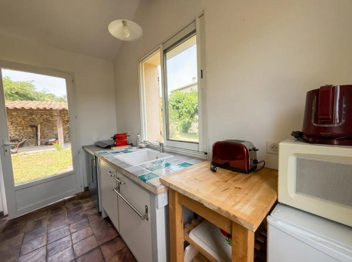 Studio chez l'Apiculteur, Roquebrune-sur-Argens : image 5