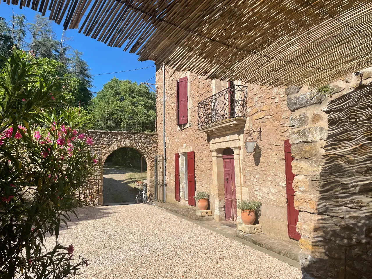 Suite familiale du Domaine de Pouzes, Pézènes-les-Mines : image 4