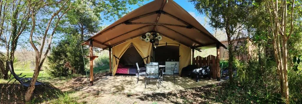 Tente Lodge Cassis d'Âme Saveurs (tente à la ferme), Dun