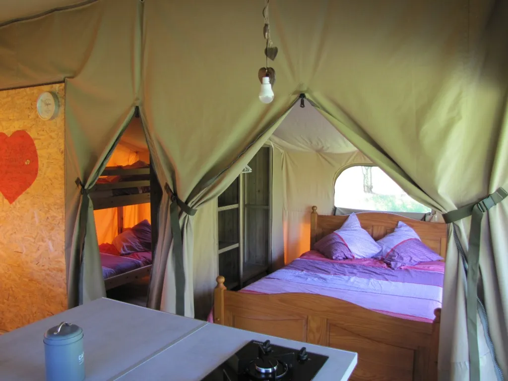Tente Lodge Cerise d'Âme Saveurs, Dun : image 3