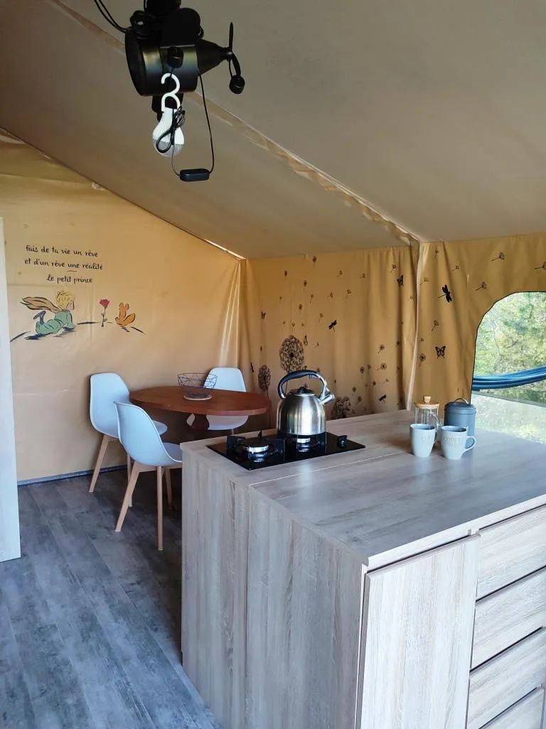 Tente Lodge Châtaigne d'Âme Saveurs, Dun : image 5