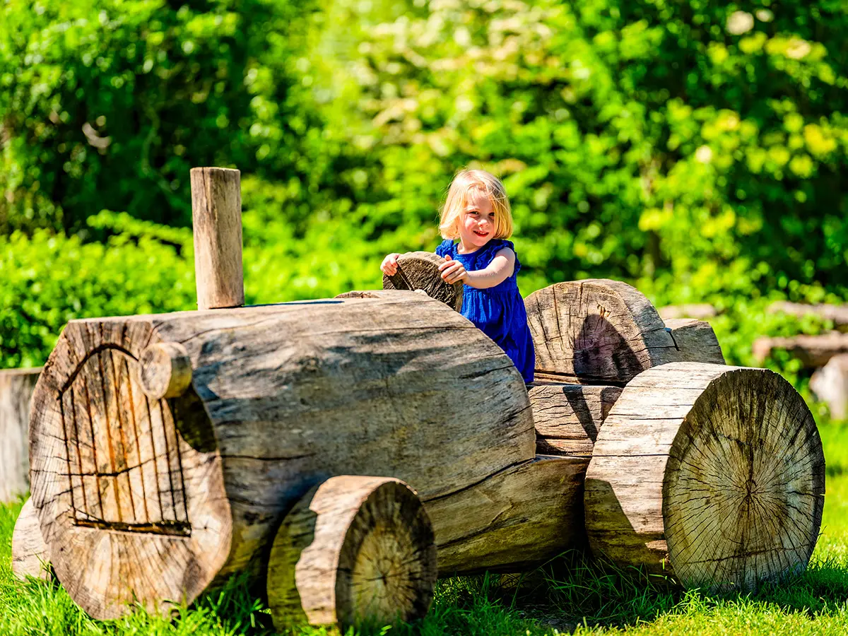 Tente prête à camper (tente à la ferme), Benet