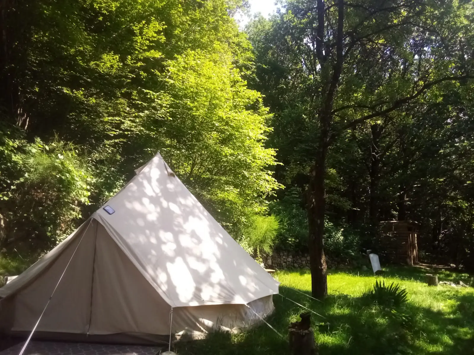 Tente Tipi de la Ferme en Forêt, Burzet : image 2