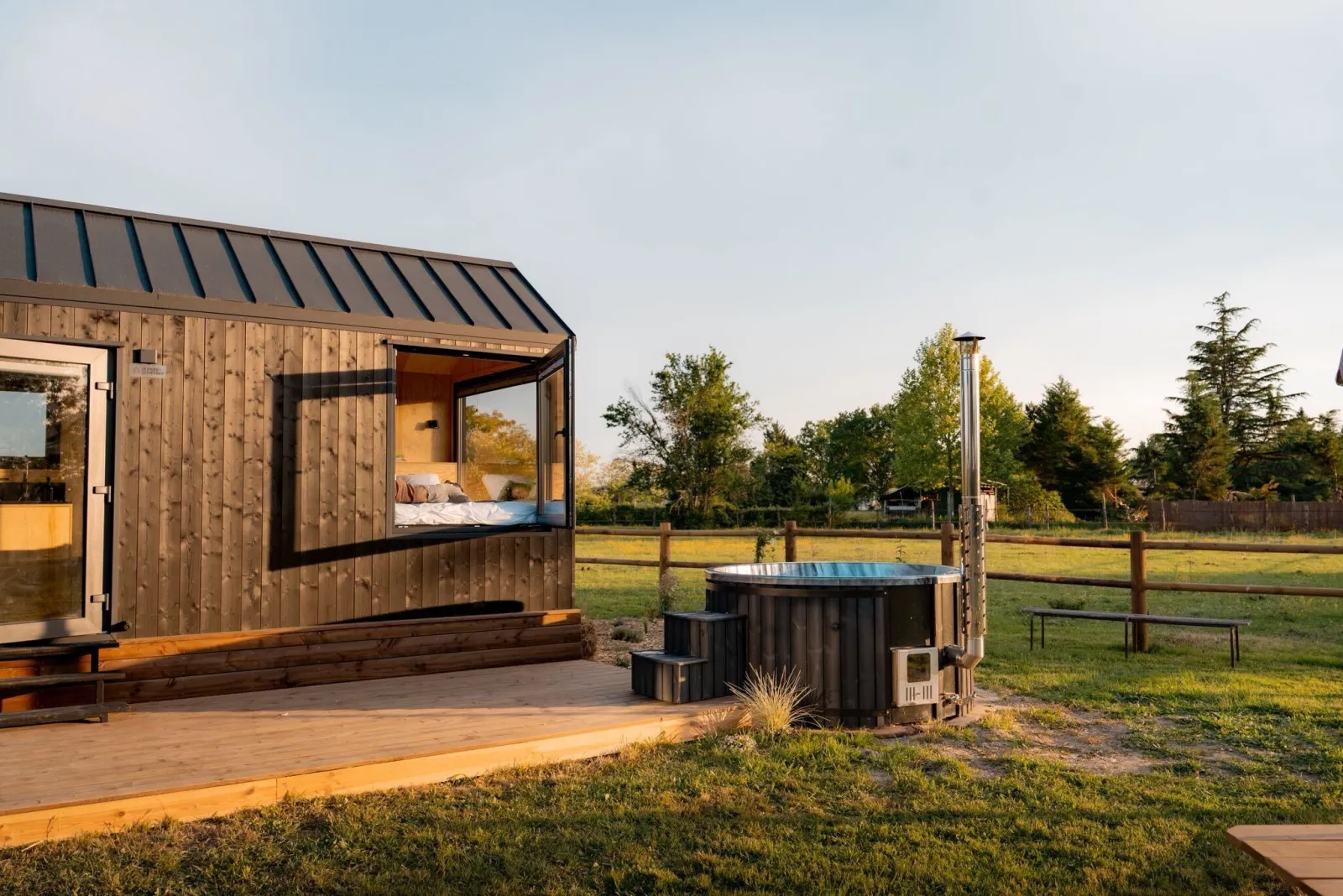 Tiny House de Fonneuve Les Crins (hébergement insolite à la ferme), Montauban