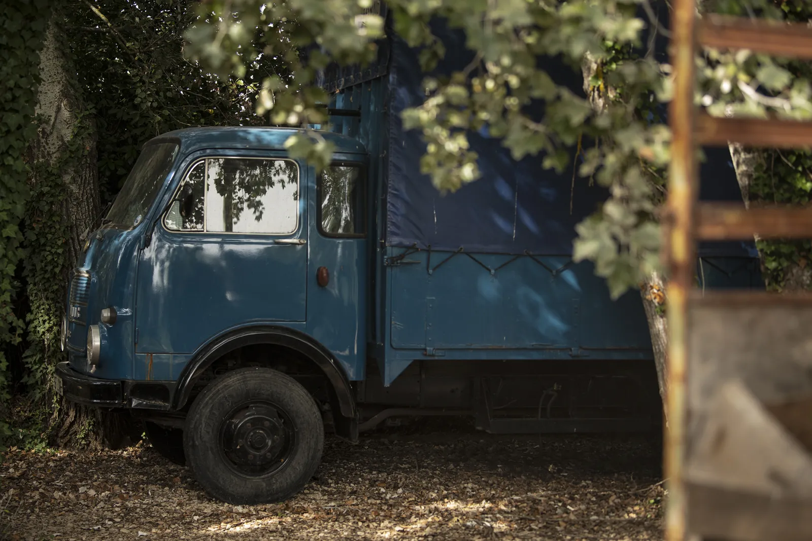 Truck-Lodge l'Unic OM (hébergement insolite à la ferme), Saint-Andiol