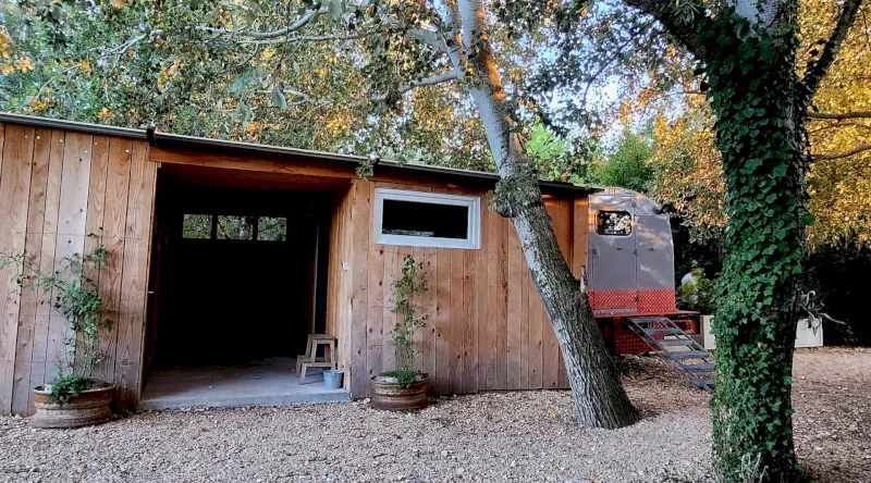Truck-Lodge le 608, Saint-Andiol : image 4