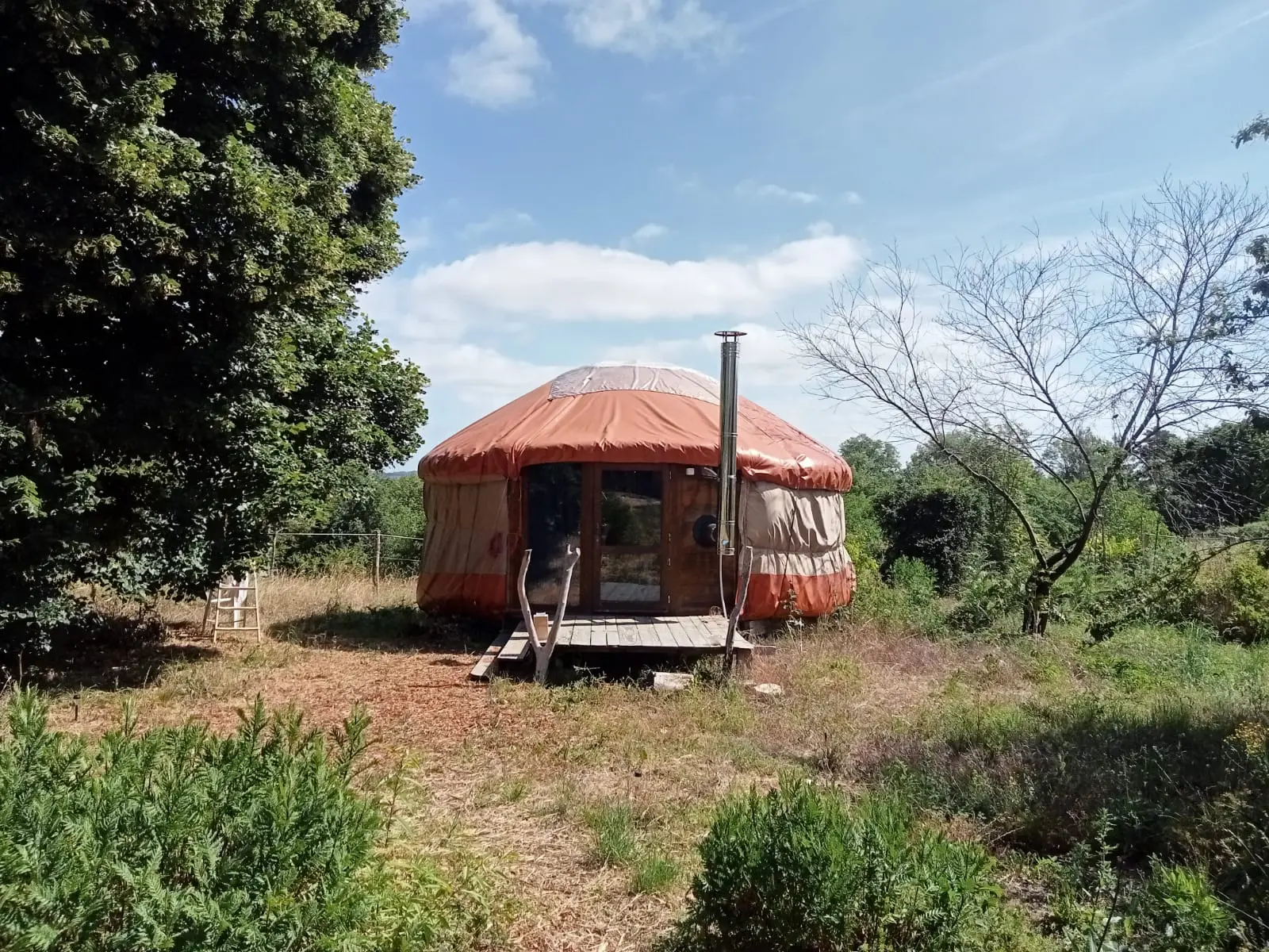 Yourte aux Mille Feuilles (hébergement insolite à la ferme), Saint-Jean-de-Côle