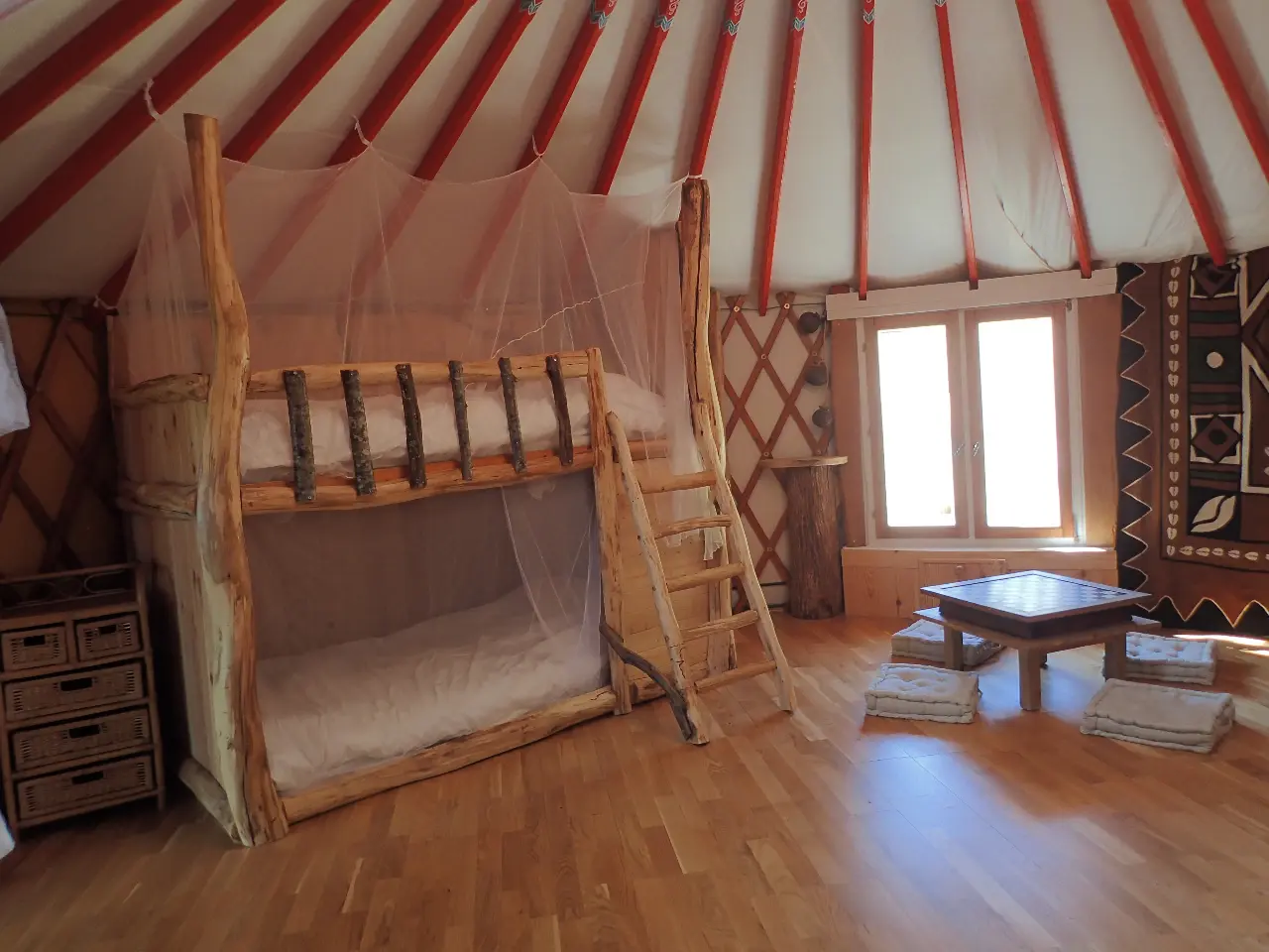 Yourte du Gîte de l'ours, Aouste-sur-Sye : image 3