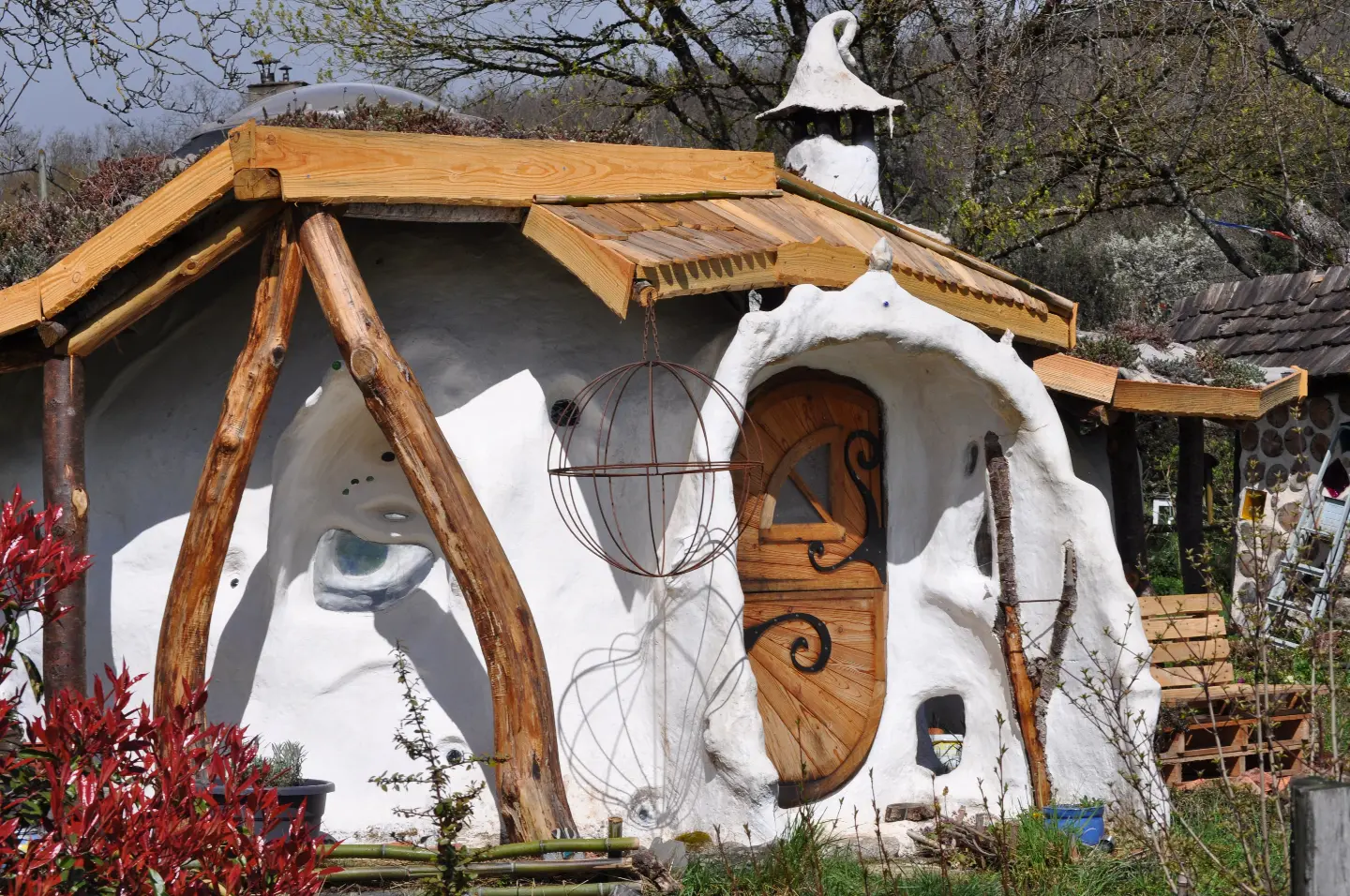 Yourte nature de la Petite Tanière de Loups (hébergement insolite à la ferme), La Tagnière